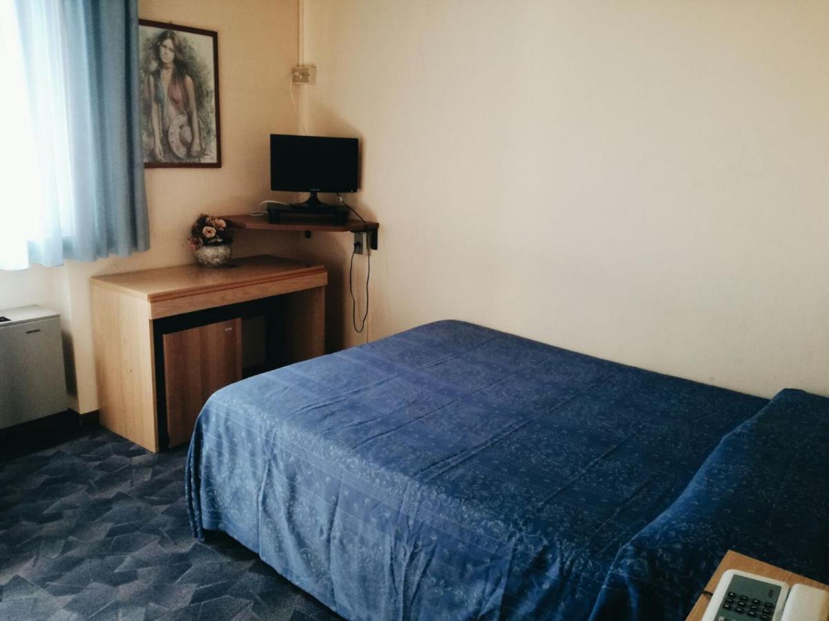 Hotel One Via Roma, 82 Altopascio Eksteriør bilde
